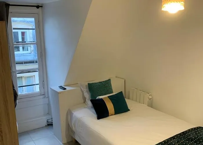 144 - Urban Charming Studio In Paris